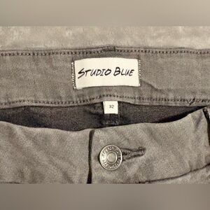 Studio Blue Women's 32 grey Jeans